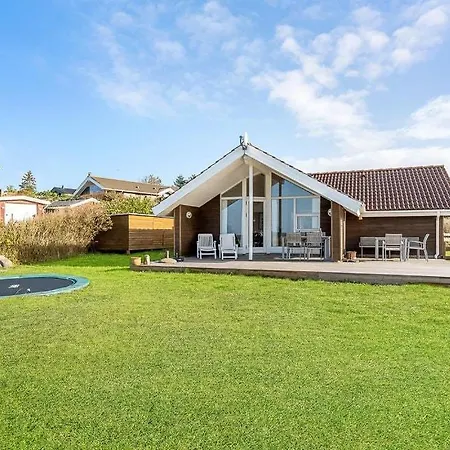 Family House With Access At Bildso *