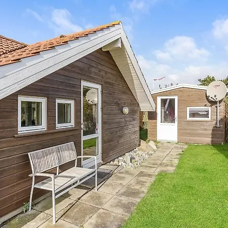 Family House With Access At Bildso